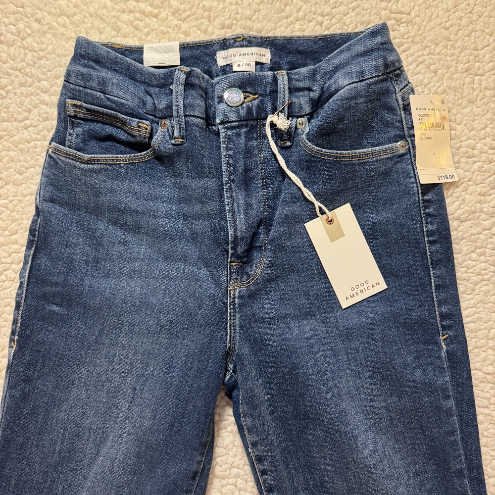 Good American Good Legs Crop Jeans - Picture 7 of 8